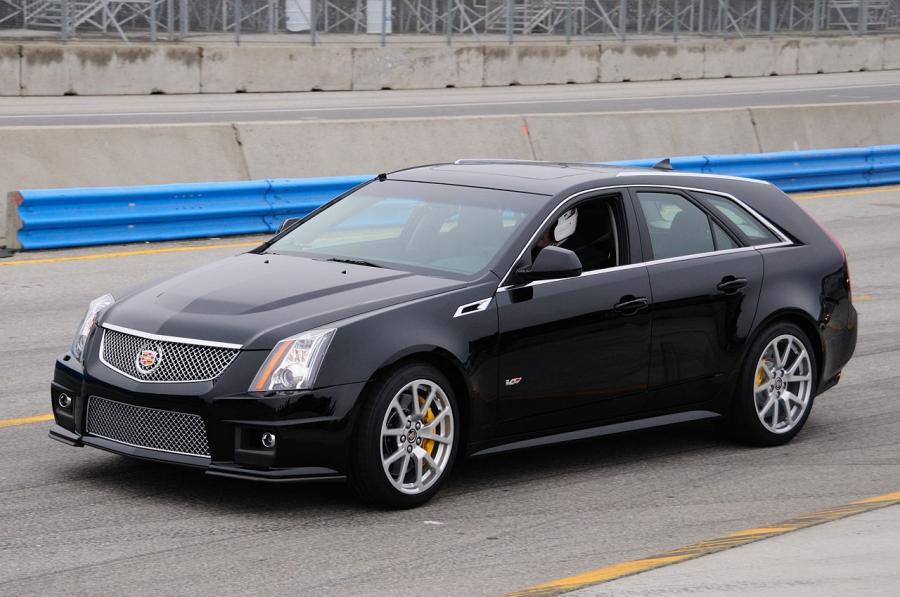  Cadillac CTS-V Wagon 2011 года  (фото 36 из 45)